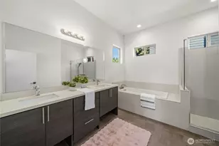 647 S 150th St, Burien, WA 98148 - Photo 7