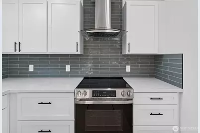 10238 Renton Avenue S, Seattle, WA 98178 - Photo 7