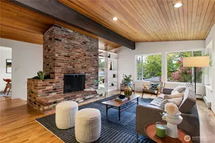 9043 Matthews Ave NE, Seattle, WA 98115 - Photo 5