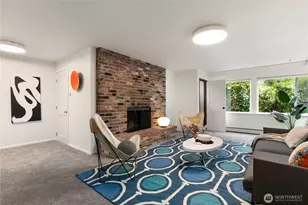 9043 Matthews Ave NE, Seattle, WA 98115 - Photo 27