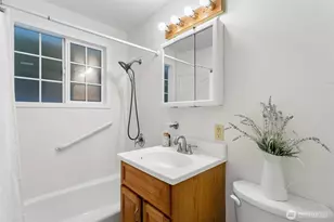 11357 25th Ave NE, Seattle, WA 98125 - Photo 19