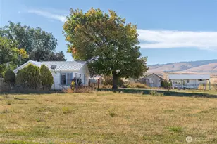 511 S Franklin Ave, Waterville, WA 98858 - Photo 1