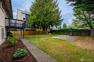14322 Wallingford Ave N, Seattle, WA 98133 - Photo 33