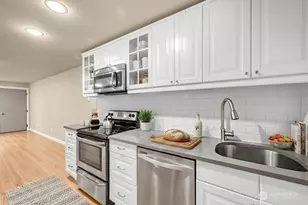 2939 76th Ave SE, Mercer Island, WA 98040 - Photo 3