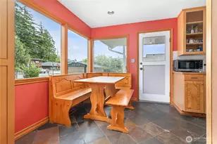 708 Highland Dr, Bellingham, WA 98225 - Photo 9