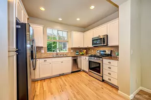 8319 233rd Pl NE, Redmond, WA 98053 - Photo 9