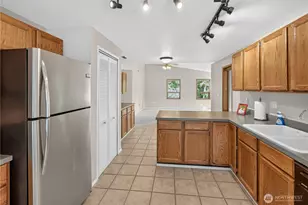 6401 N 51st St, Tacoma, WA 98407 - Photo 11