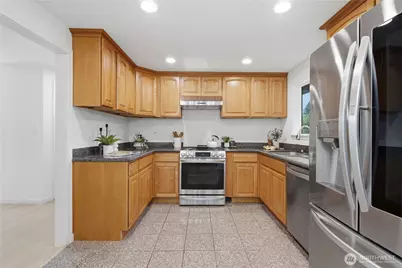 2406 166th Ave NE, Bellevue, WA 98008 - Photo 11