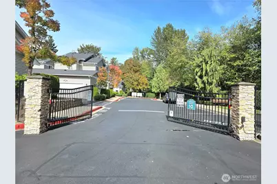 18866 108th Lane SE, Renton, WA 98055 - Photo 35