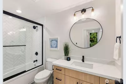 806 B S Rose Street, Seattle, WA 98108 - Photo 9