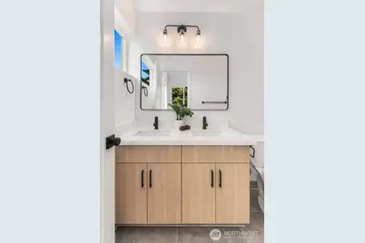 806 B S Rose Street, Seattle, WA 98108 - Photo 11