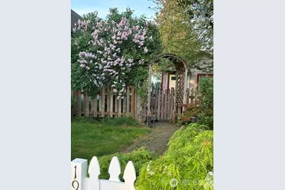 1927 Wetmore Avenue, Everett, WA 98201 - Photo 1