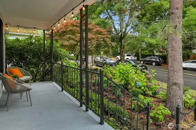 1812 6th Avenue W, Seattle, WA 98119 - Photo 3