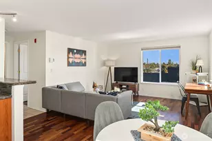 300 10th Ave, Seattle, WA 98122 - Photo 9