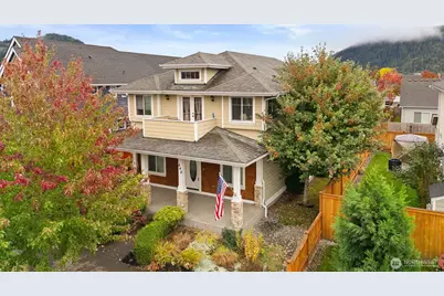 444 Bondgard Avenue E, Enumclaw, WA 98022 - Photo 1