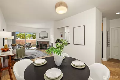 2760 76th Avenue SE #402, Mercer Island, WA 98040 - Photo 5
