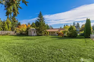 1129 Madison Ave N, Bainbridge Island, WA 98110 - Photo 13
