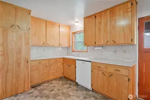 134 Buland Dr, Castle Rock, WA 98611 - Photo 11
