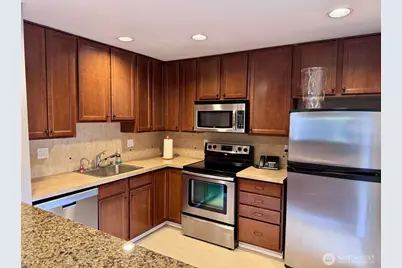 3935 226th Place SE #313, Issaquah, WA 98029 - Photo 29
