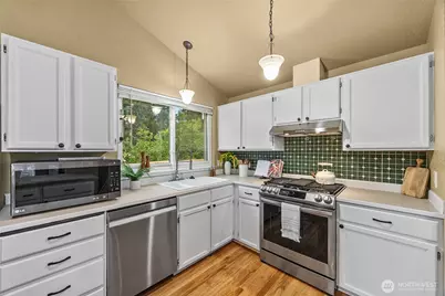 19208 SE 332nd Place, Auburn, WA 98092 - Photo 11