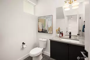 1713 17th Ave, Seattle, WA 98122 - Photo 3
