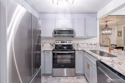 17515 118th Avenue SE #B4, Renton, WA 98058 - Photo 5
