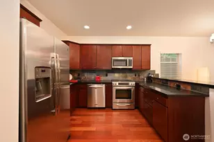 1835 24th Ave, Seattle, WA 98122 - Photo 9