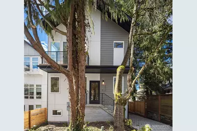 10829 11th Avenue NE, Seattle, WA 98125 - Photo 3