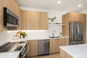 10829 11th Ave NE, Seattle, WA 98125 - Photo 11