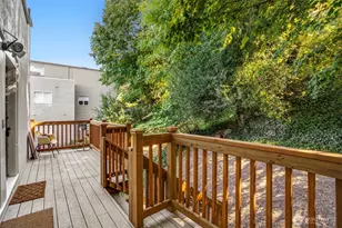 1124 Lakeview Blvd E, Seattle, WA 98102 - Photo 25