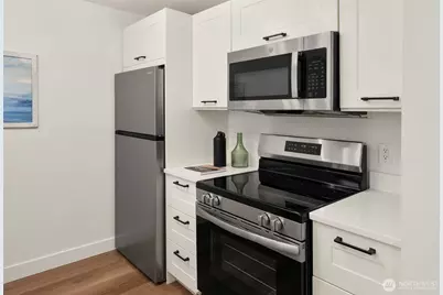 10501 8th Avenue NE #430, Seattle, WA 98125 - Photo 11