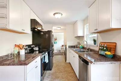 8005 220th Street SW, Edmonds, WA 98026 - Photo 11