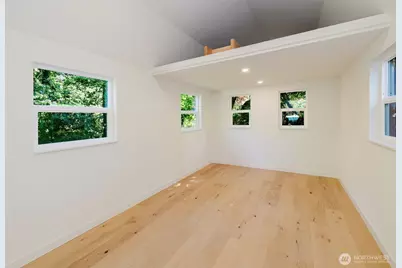 6338 Blakely Avenue NE, Bainbridge Island, WA 98110 - Photo 29