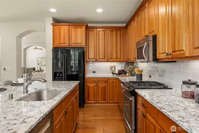 14721 Knoll Park Court E, Bonney Lake, WA 98391 - Photo 7