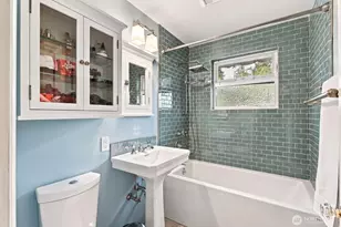 11735 35th Ave NE, Seattle, WA 98125 - Photo 9