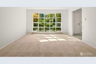 1420 Bellevue Way SE #8, Bellevue, WA 98004 - Photo 3