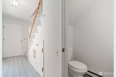 1420 Bellevue Way SE #8, Bellevue, WA 98004 - Photo 9