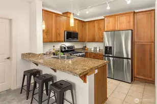 6800 132nd Pl SE, Newcastle, WA 98059 - Photo 7