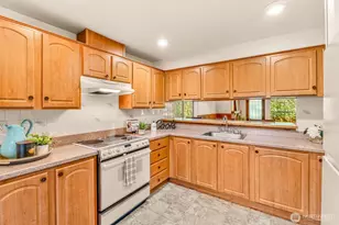 2644 S 226th St, Des Moines, WA 98198 - Photo 17