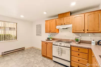 2644 S 226th Street #D101, Des Moines, WA 98198 - Photo 15