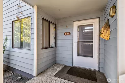 2644 S 226th Street #D101, Des Moines, WA 98198 - Photo 3