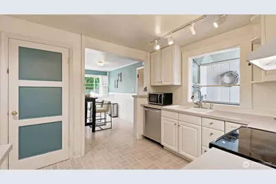 7419 48th Avenue NE, Seattle, WA 98115 - Photo 13