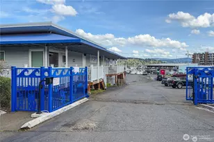 9050 Seward Park Ave S, Seattle, WA 98118 - Photo 15