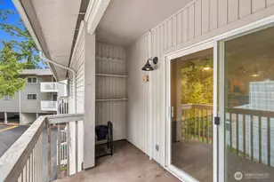 14475 NE 40th St, Bellevue, WA 98007 - Photo 21