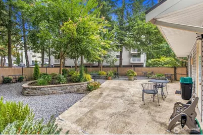 14475 NE 40th St #E202, Bellevue, WA 98007 - Photo 27
