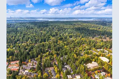 14475 NE 40th St #E202, Bellevue, WA 98007 - Photo 33