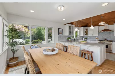 5930 Rose Loop NE, Bainbridge Island, WA 98110 - Photo 11