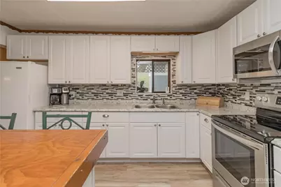 10622 Fruitland Avenue E, Puyallup, WA 98373 - Photo 7