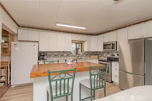 10622 Fruitland Ave E, Puyallup, WA 98373 - Photo 5