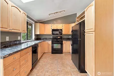 10429 10th Place SE, Lake Stevens, WA 98258 - Photo 13